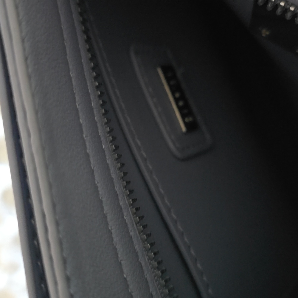 Purse - Picture 6 of 9